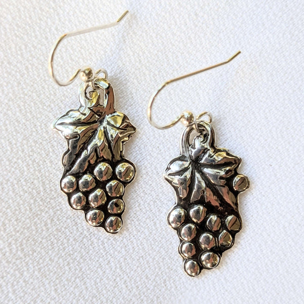 Moonlight Grapes earrings in sterling silver